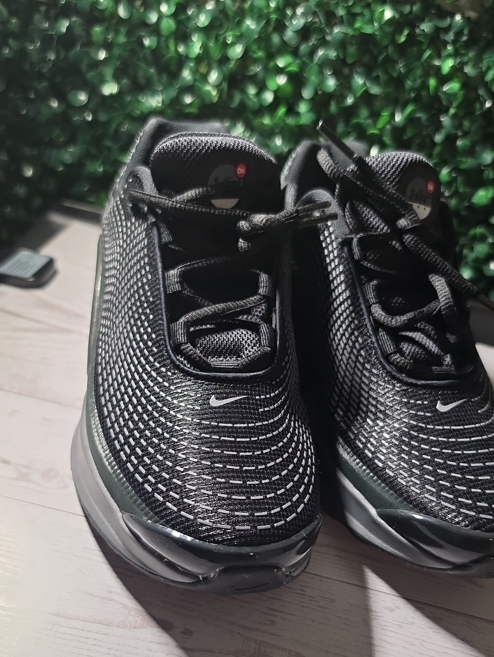 Nike Men’s Black Mesh Athletic Sneakers